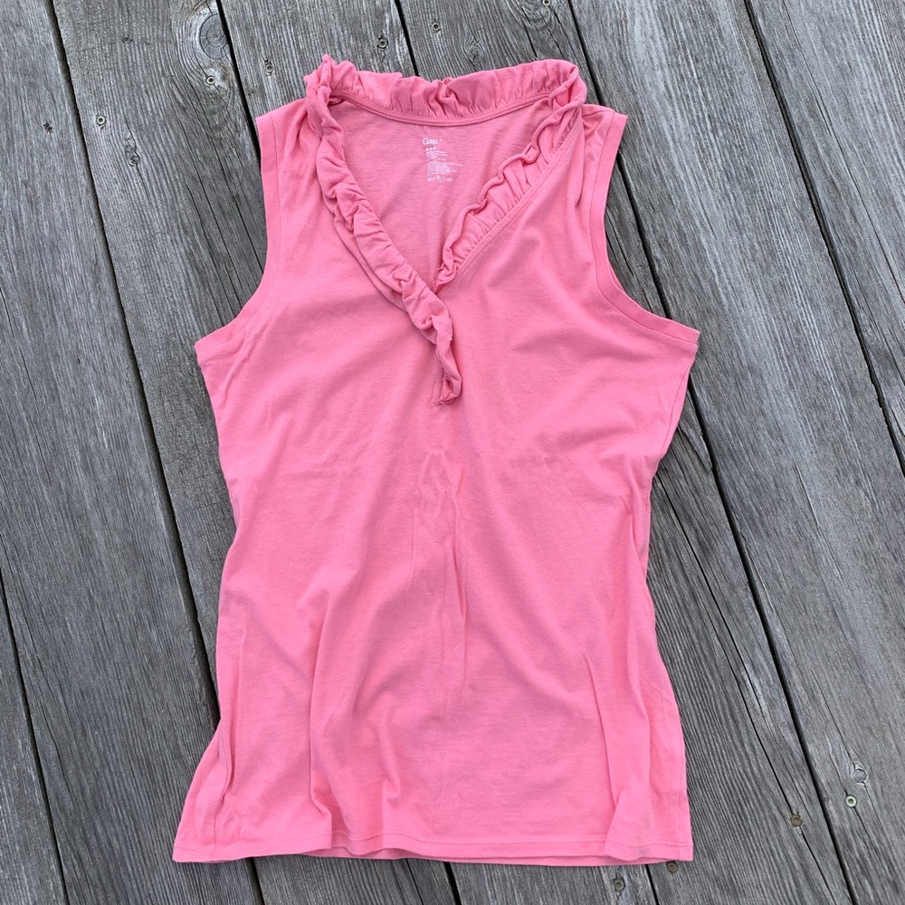 NWOT Gap sleeveless top